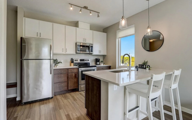 FRONTDESK The Central Apts Minneapolis