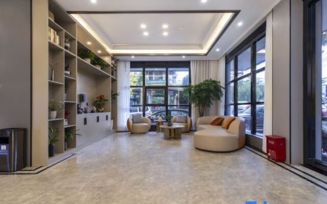 Tuke China Light Hotel (Dajiangnan Branch)