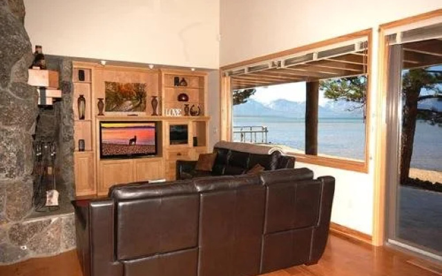 3819 Beach Road