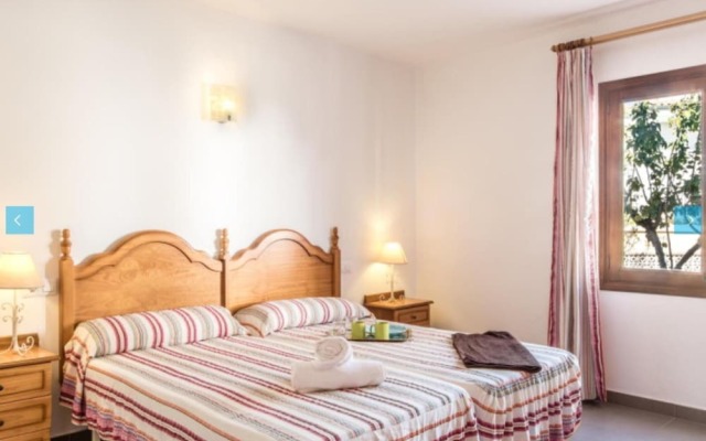 Villa - 2 Bedrooms with Pool and WiFi - 105082