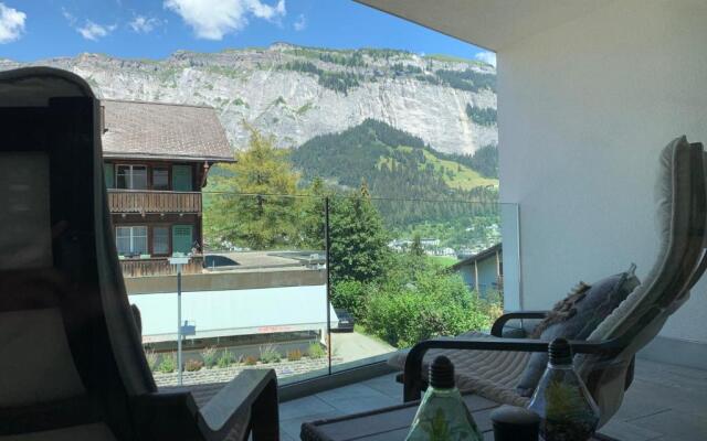 Luxus Neubau 5 min zu Talstation & Caumasee