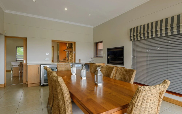 San Lameer Villa Rentals 14407