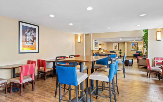 Comfort Inn & Suites Albuquerque Downtown