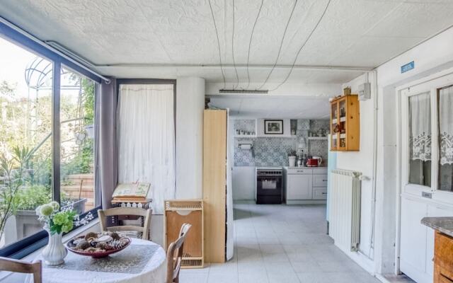 Comfortable Holiday Home in Roanne With Swimming Pool