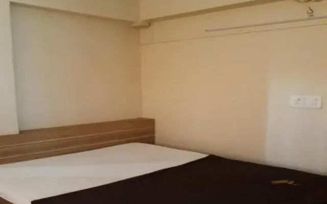 Hotel Girish Kolhapur