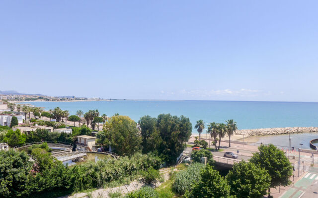 Le Cagnes Beach