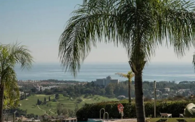 Luxury apartment in Benahavis with amazing views