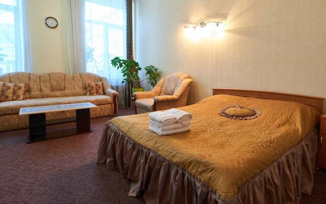 Апартаменты Home-Hotel, ул. Ярославская, 15-23