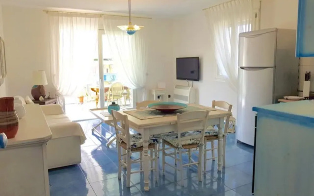 Oltremare apartment with large veranda for 6 people