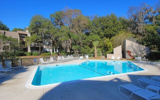 2376 Lighthouse Tennis by RedAwning