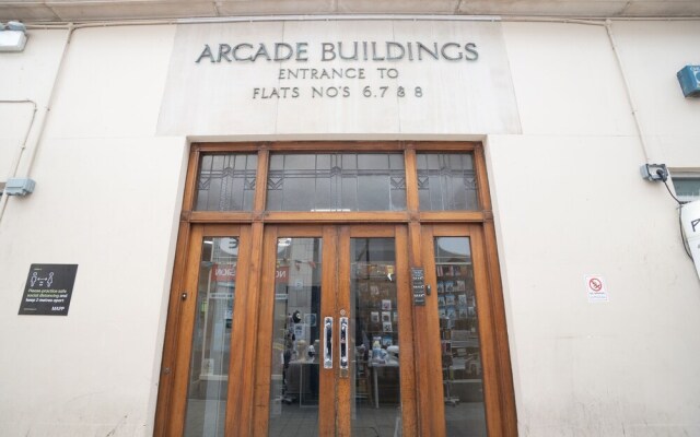 Arcade Bldg 4Bed Apt Brighton By Opulent