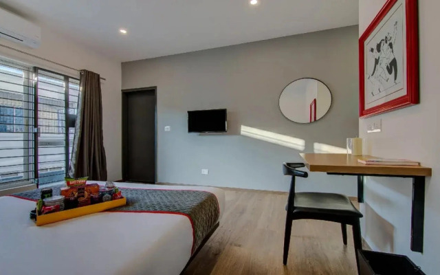 OYO Townhouse 047 Kanakpura Road