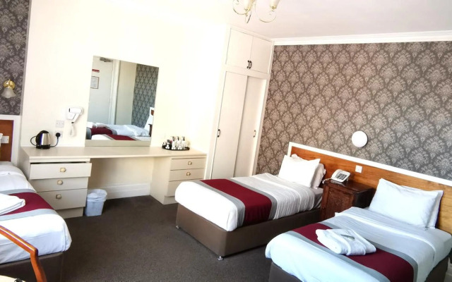 Russell Hotel