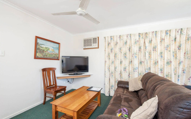 Jacaranda Place Motor Inn