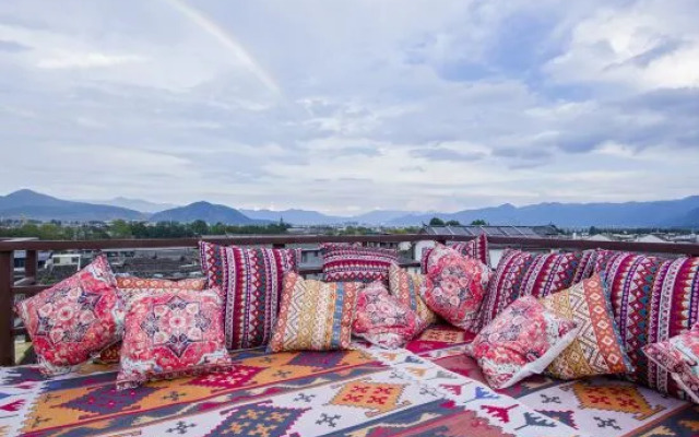 Sisigu View Inn