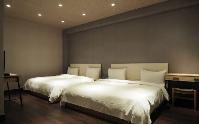 Day Chen Hotel