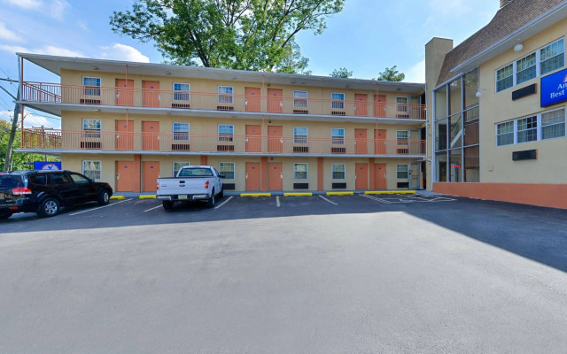 Media Inn and Suites