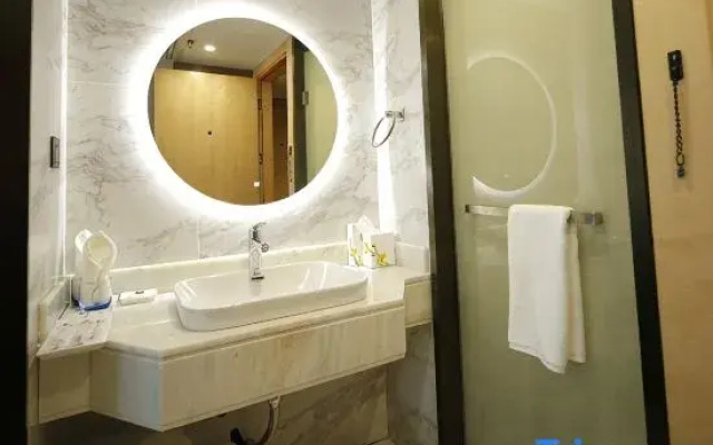 Longshan Nationality Hotel