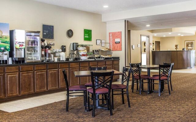 Comfort Suites Cedar Falls