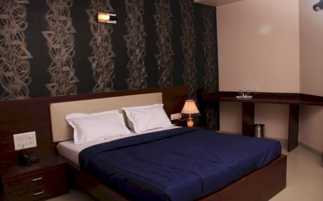 OYO 555 Hotel Mourya