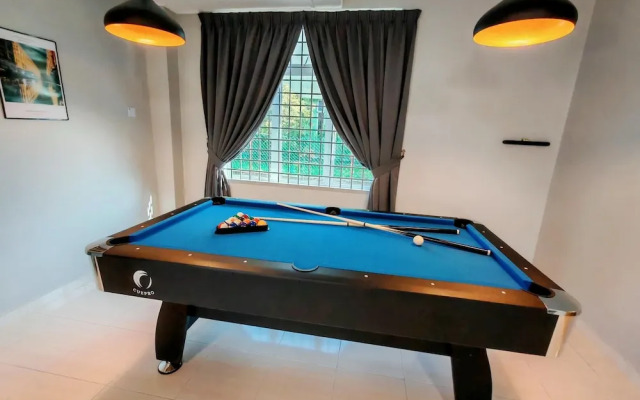 Comfy Tok Sira Home Kuantan 5 BR