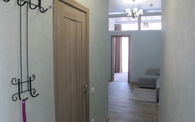 Apartment on Bulvar Nadezhd Apt. 305