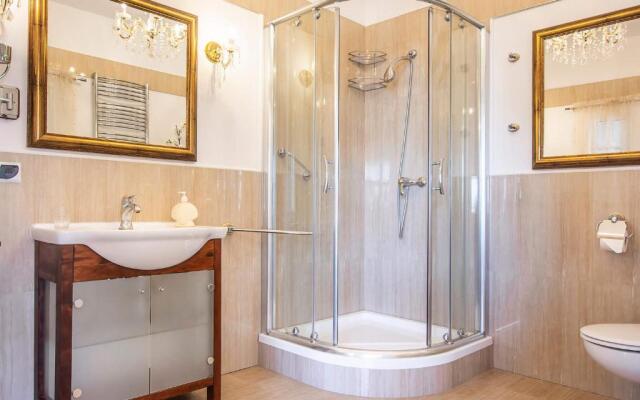 VacationClub - Trzy Korony Piastów Apartament 37