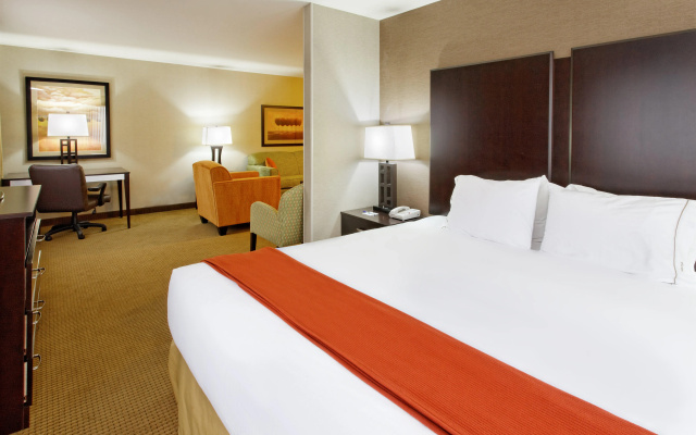 Holiday Inn Express & Suites Canyonville