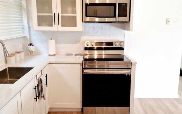 2 Bed parking gated modern
