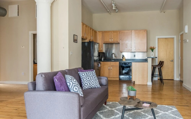 Large Open Apartments Near Ballpark Village