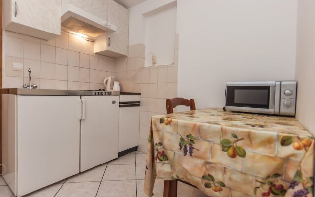 Apartment and Rooms Ivan