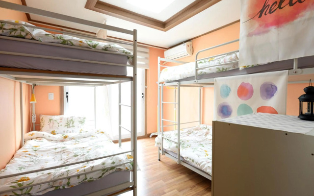 The One Hostel Hongdae