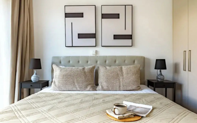 Sanders River Plaza Limassol Apartment