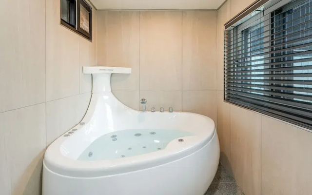 Sacheon Ara Private Pool Villa