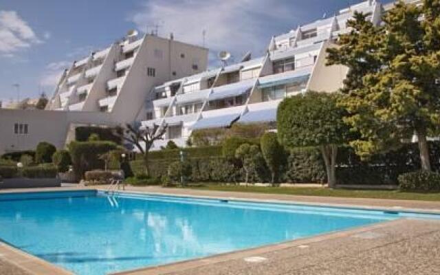 Amathusia Beach Apartment