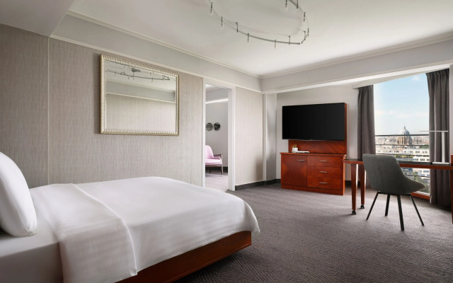 Paris Marriott Rive Gauche Hotel & Conference Center