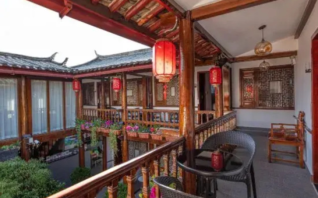 Shanfeng Garden Inn (Lijiang Ancient Town Mufu Branch)