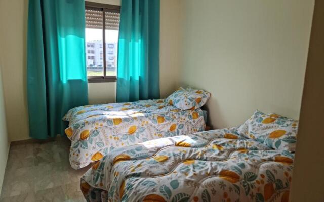 Appartement neuf avec piscine à 300m de la plage!