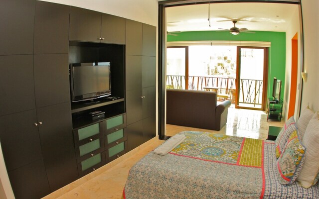 Las Brisas Condominios