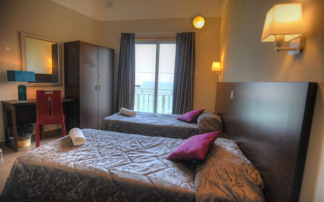 Carlton Hotel