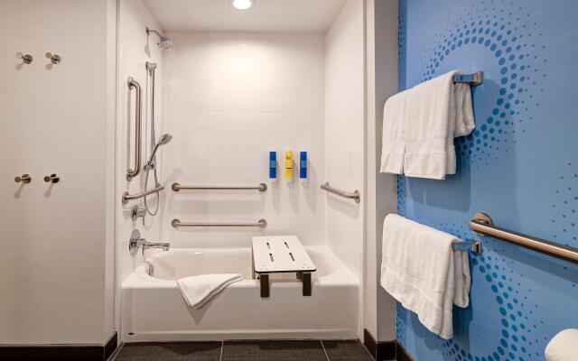 Tru by Hilton Lithia Springs