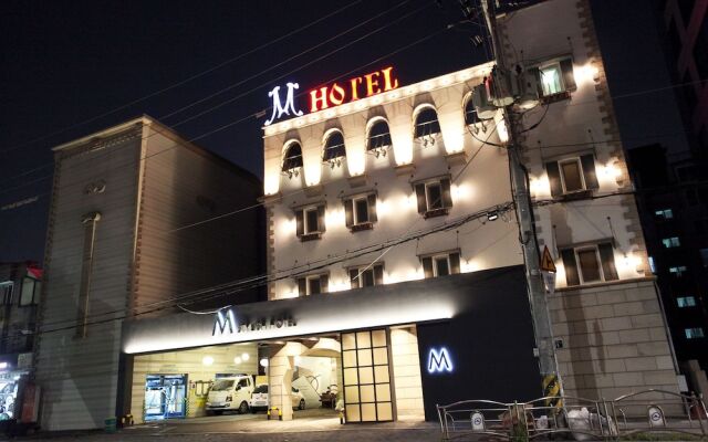 M Stylish Hotel