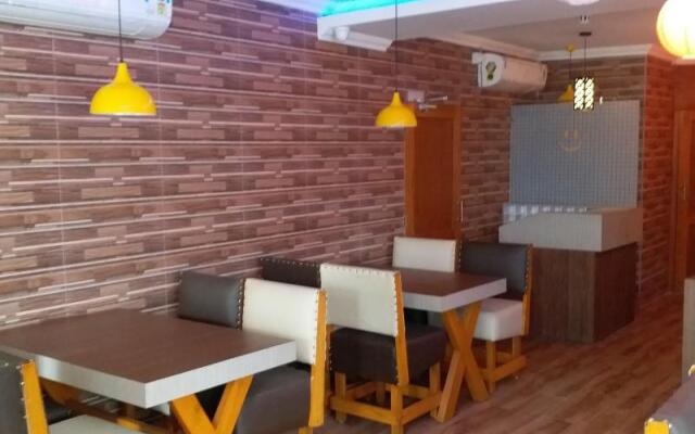Hotel Mahalaxmi Indo Myanmar