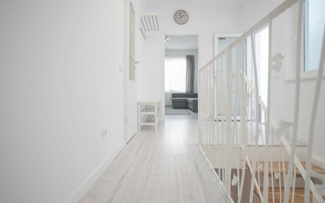 CN2i Luxury Accommodation DC