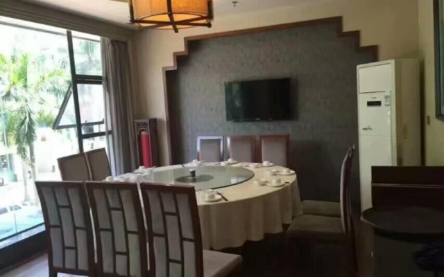 Wenxing Hotel (Zhuhai Xiangzhou Station Riyuebei Opera Theater)