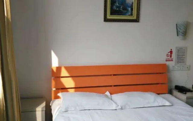 Qiangfeng Hostel