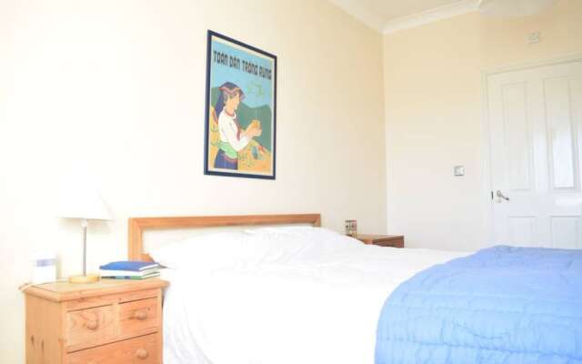 2 Bedroom Flat Next to Brockwell Park