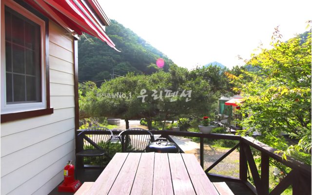Yangpyeong Over the Mountain Pension