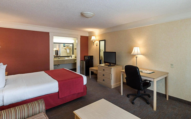 Quality Inn Near Lake Marble Falls