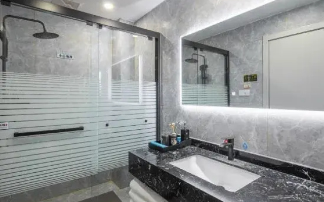 Ebo E-Sports Hotel (East Ningbo Yintai City Store)